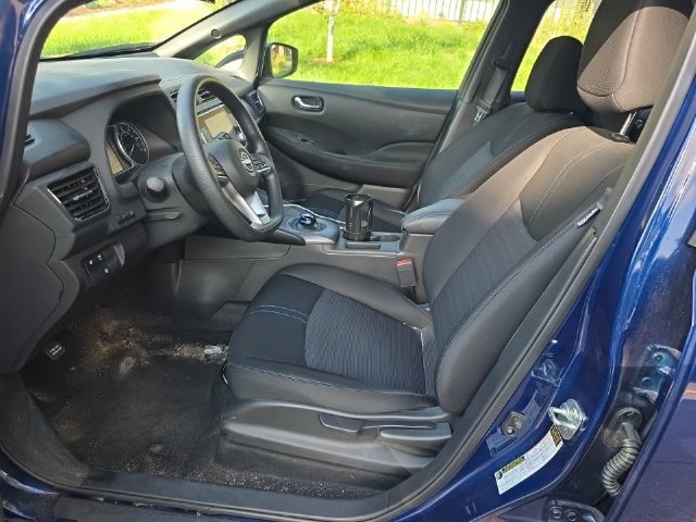 Certified 2025 Nissan Leaf S FWD image 2