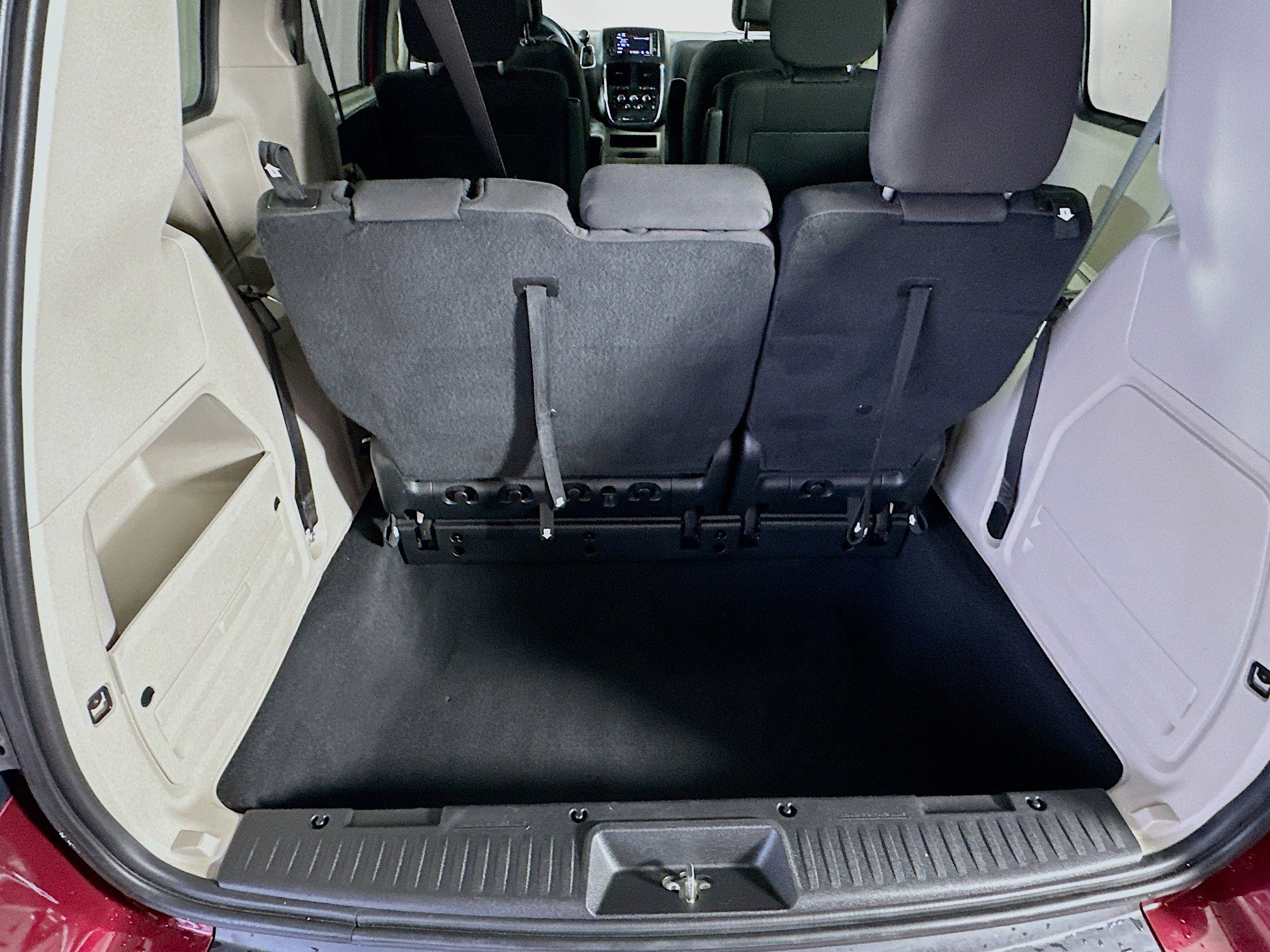 Used 2019 Dodge Grand Caravan SE image 27