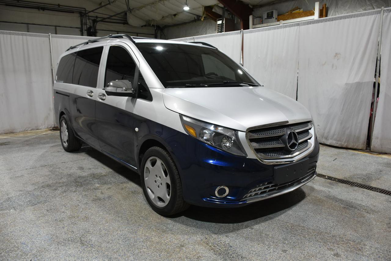 Used 2016 Mercedes-Benz Metris Passenger image 25