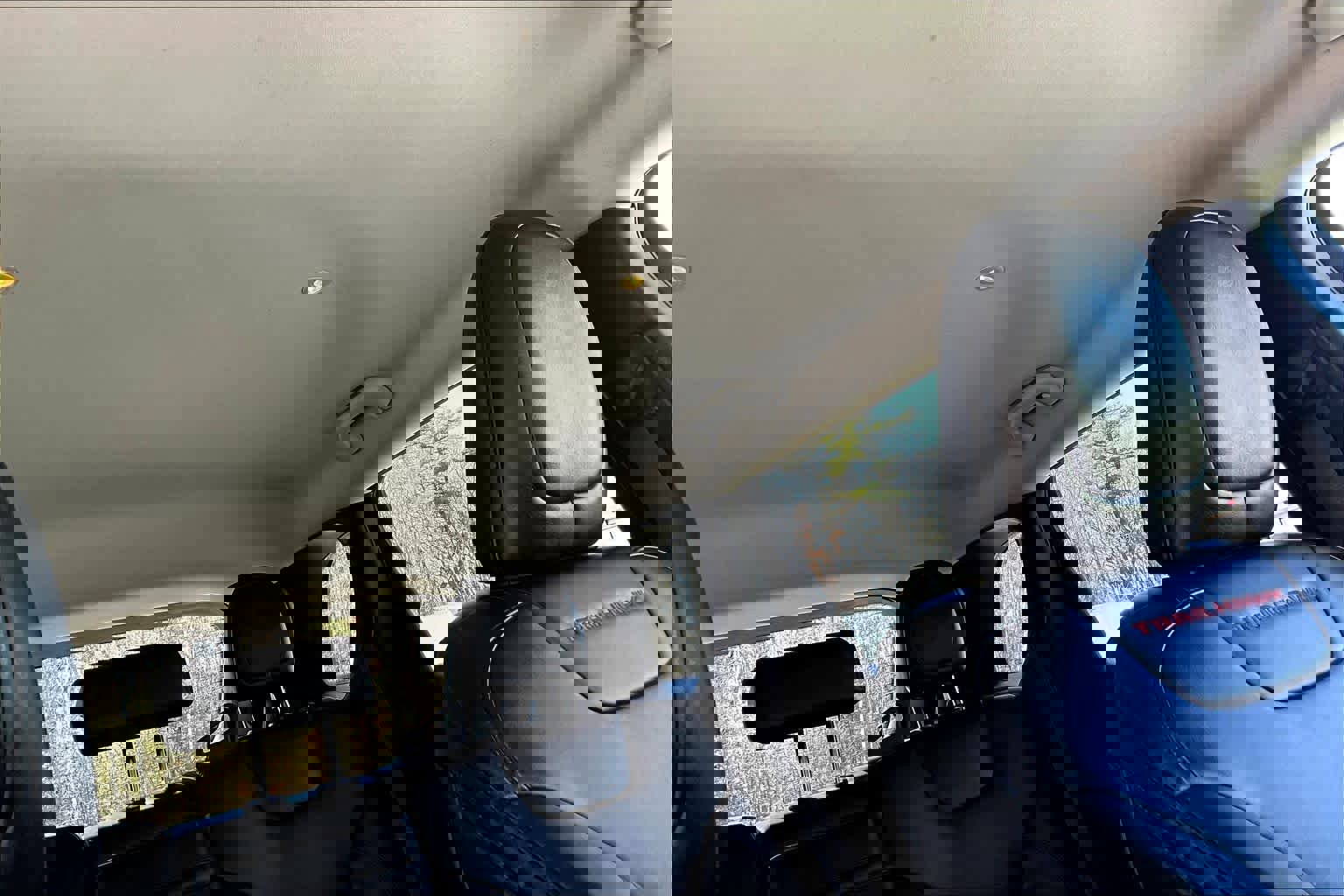 Used 2019 Jeep Cherokee Trailhawk AWD/4WD image 14