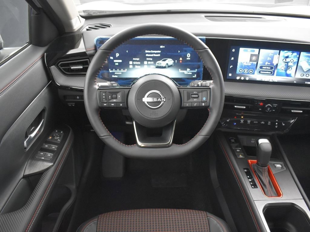 New 2026 Nissan Kicks SR w/ SR Premium Package FWD image 13