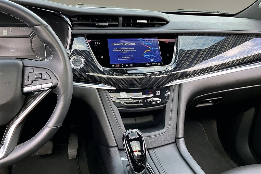 Certified 2025 Cadillac XT6 Premium Luxury AWD/4WD image 6