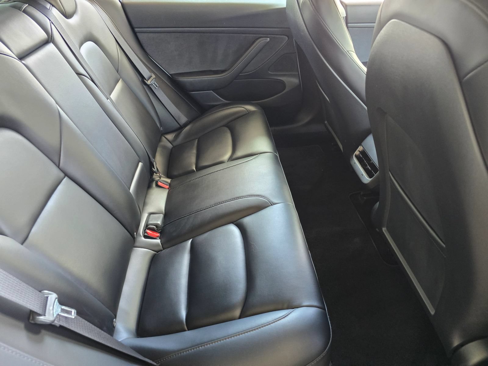 Used 2020 Tesla Model 3 Standard Range Plus RWD image 30