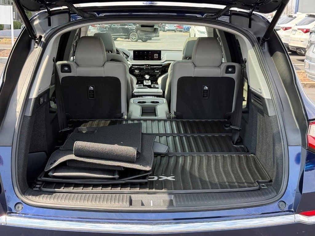 Certified 2023 Acura MDX SH-AWD w/ Technology Package image 5