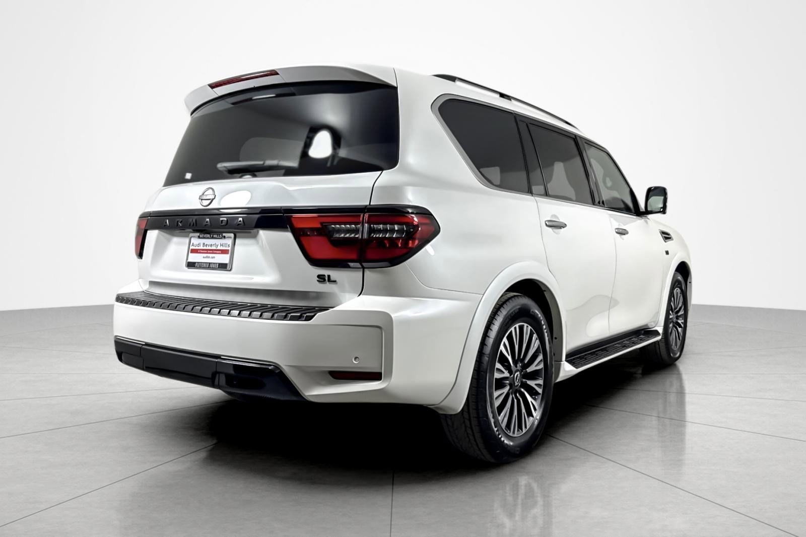 Used 2022 Nissan Armada SL w/ Midnight Edition Package image 5