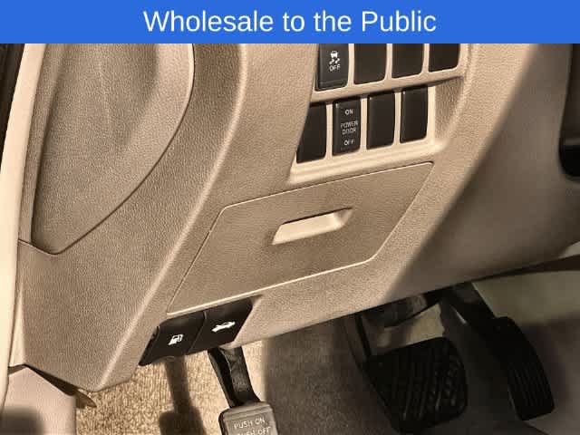 Used 2015 Nissan Quest SV w/ Leather Package FWD image 29