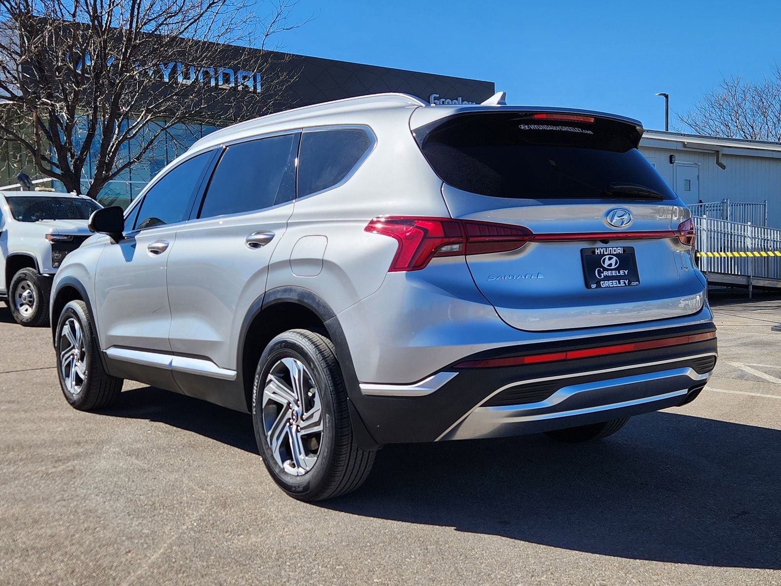 Used 2023 Hyundai Santa Fe SEL w/ Premium Package image 3
