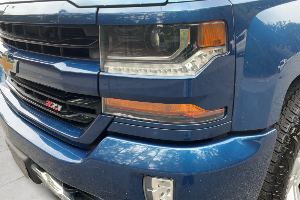 Used 2018 Chevrolet Silverado 1500 LT w/ All Star Edition AWD/4WD image 26