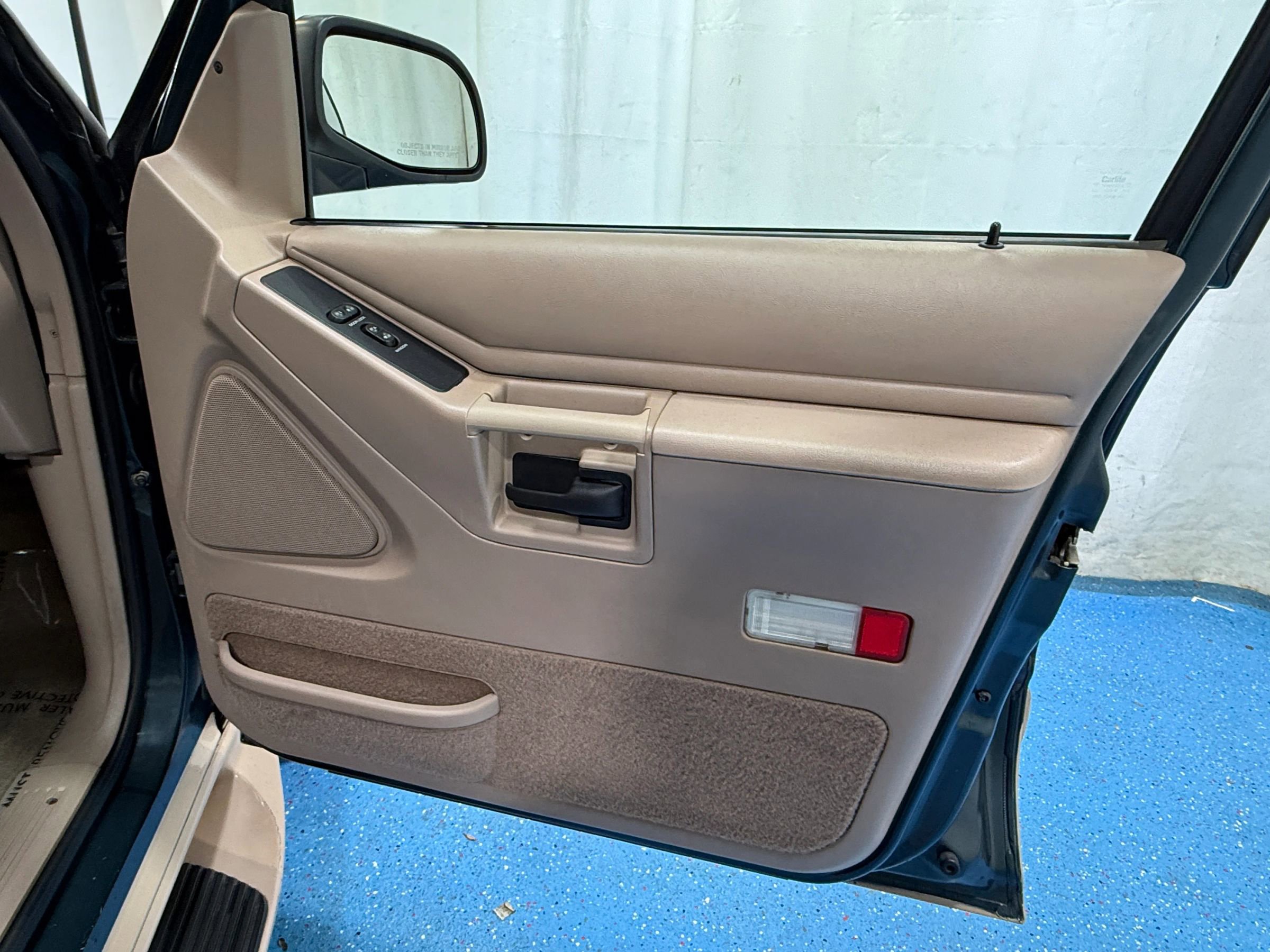 Used 1994 Ford Explorer 4WD 4-Door image 27
