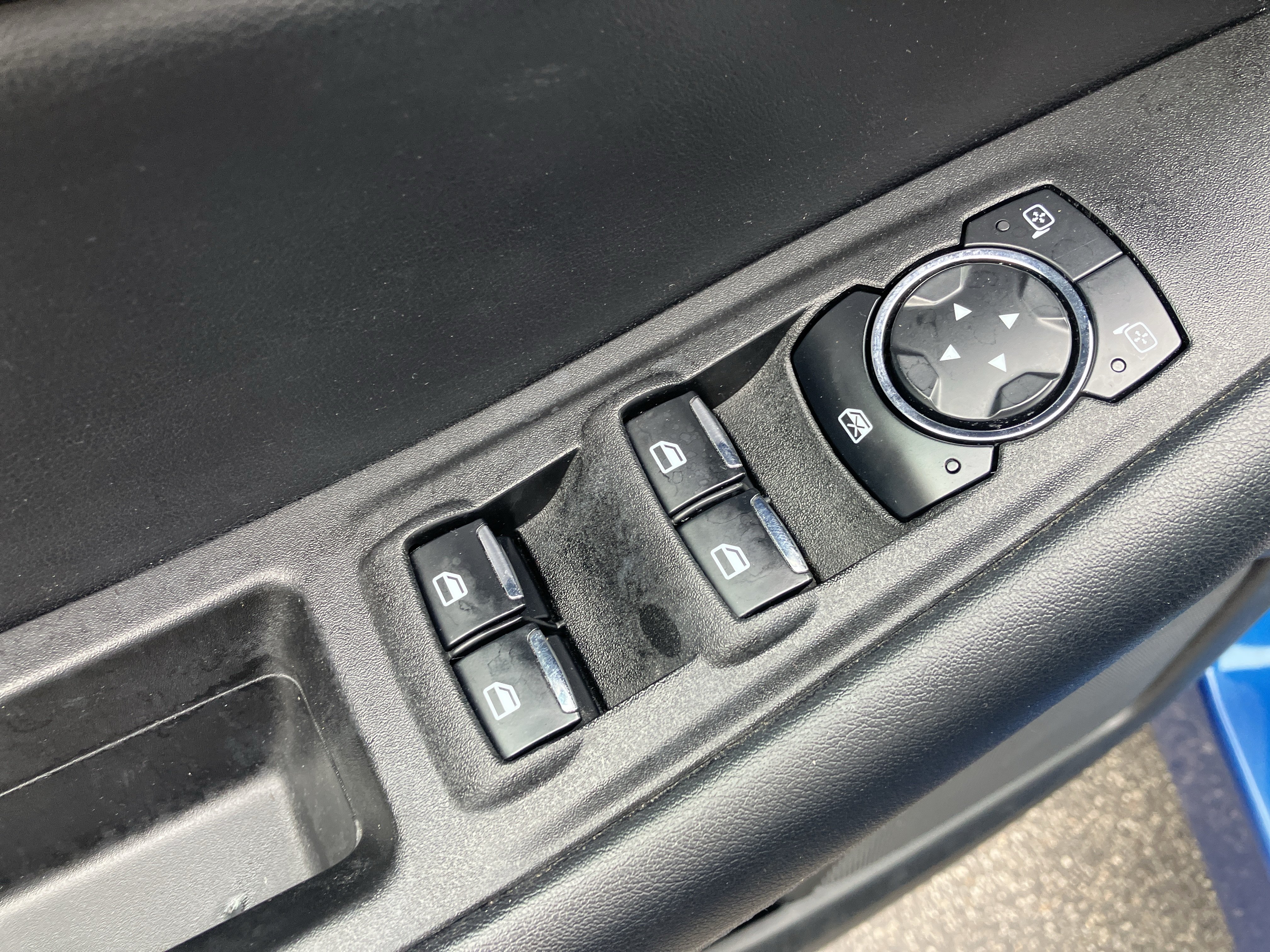 Used 2023 Ford Edge SEL AWD/4WD image 18