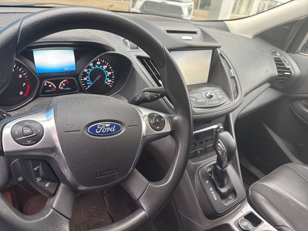 Used 2015 Ford Escape SE w/ SE Chrome Package FWD image 17
