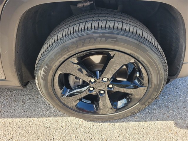 Certified 2024 Jeep Grand Cherokee L Altitude image 18