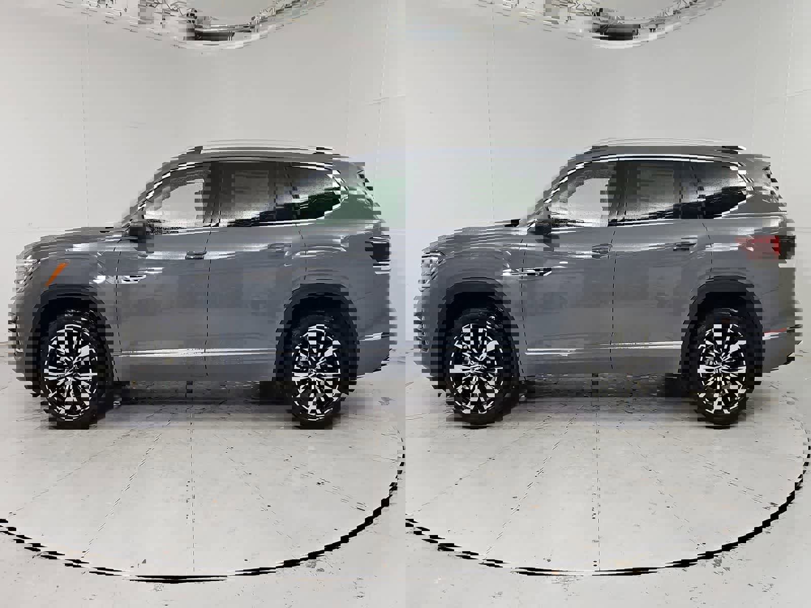 New 2026 Volkswagen Atlas SEL Premium R-Line image 3