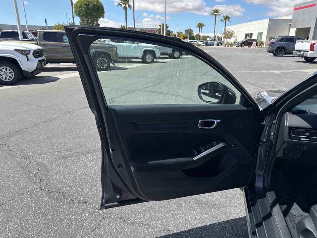 Used 2025 Honda Civic Sport image 12
