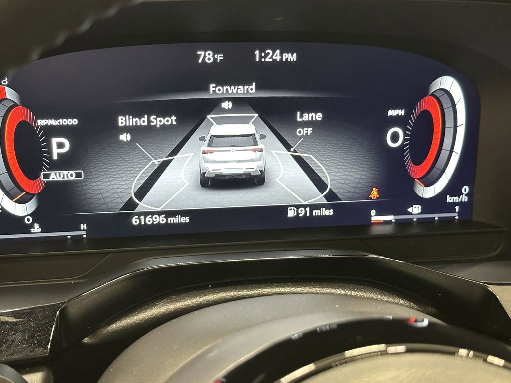 Used 2023 Nissan Pathfinder Platinum image 30