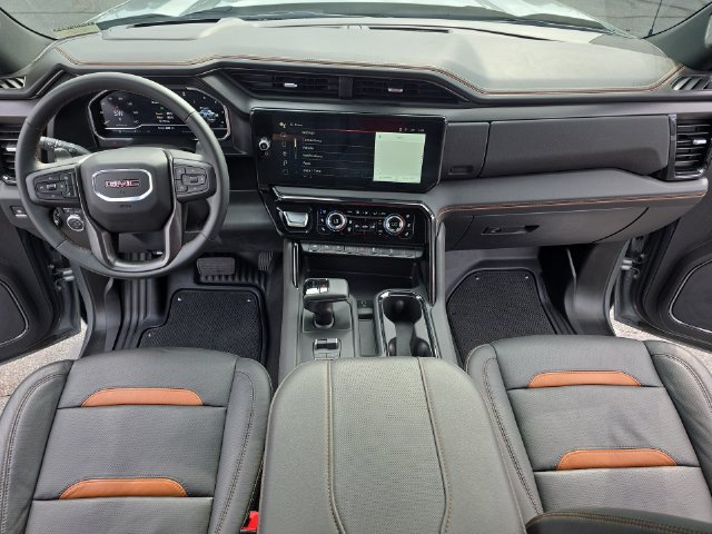Used 2024 GMC Sierra 1500 AT4 w/ Technology Package AWD/4WD image 10