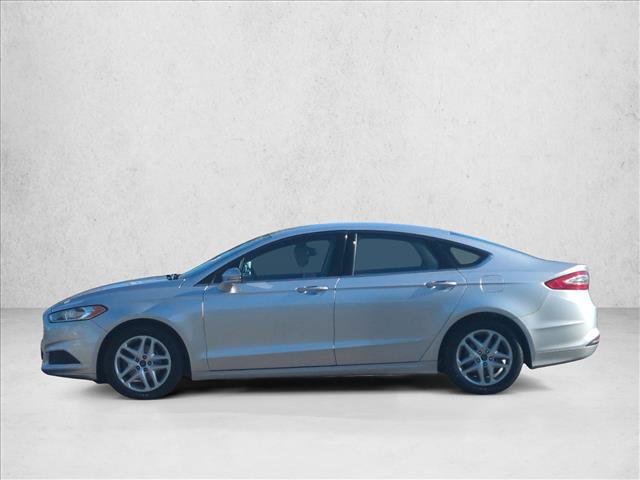 Used 2016 Ford Fusion SE FWD image 9