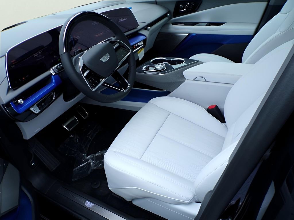 New 2026 Cadillac Optiq Sport 2 image 7