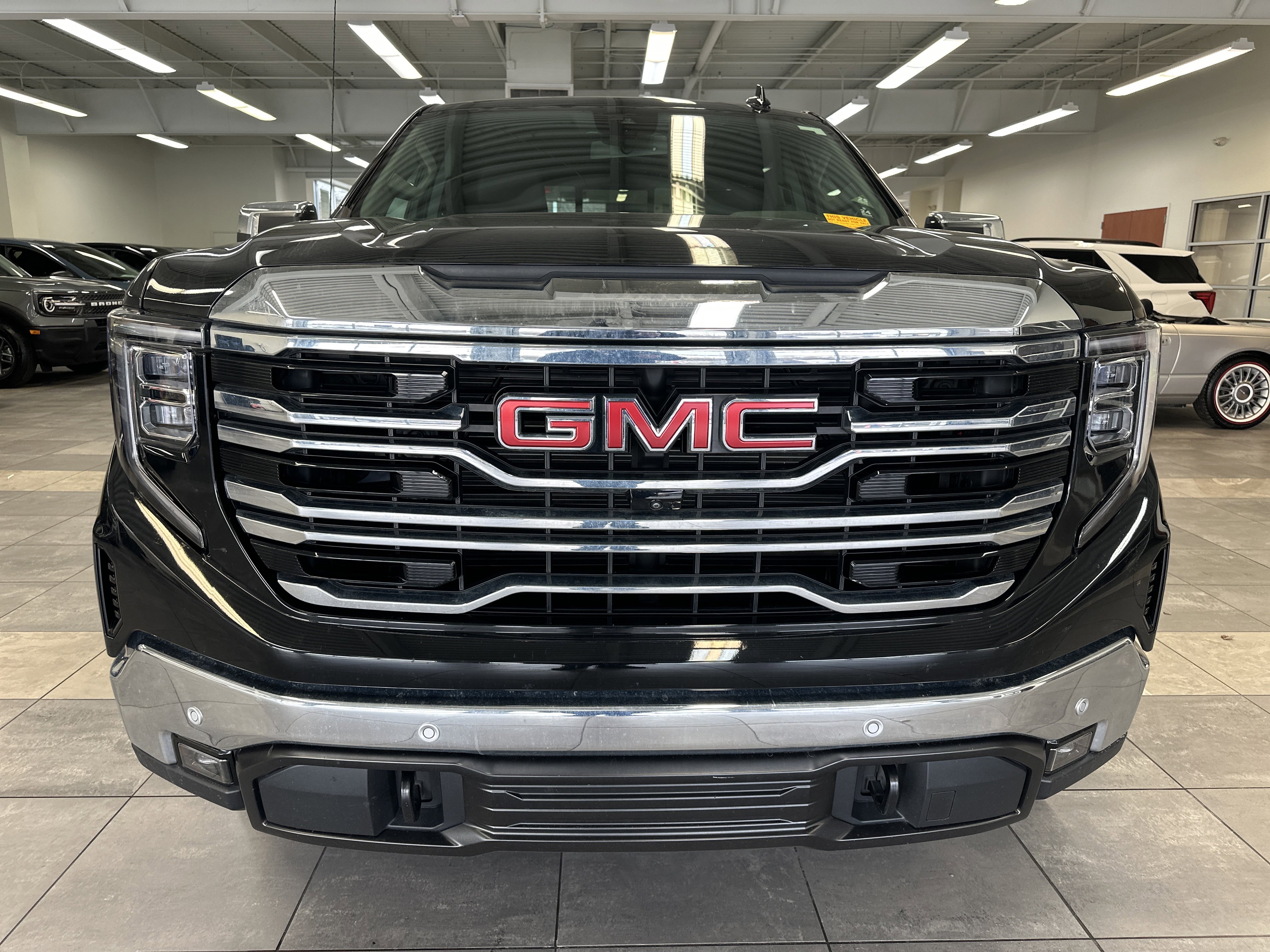 Used 2024 GMC Sierra 1500 SLT w/ SLT Premium Plus Package image 19