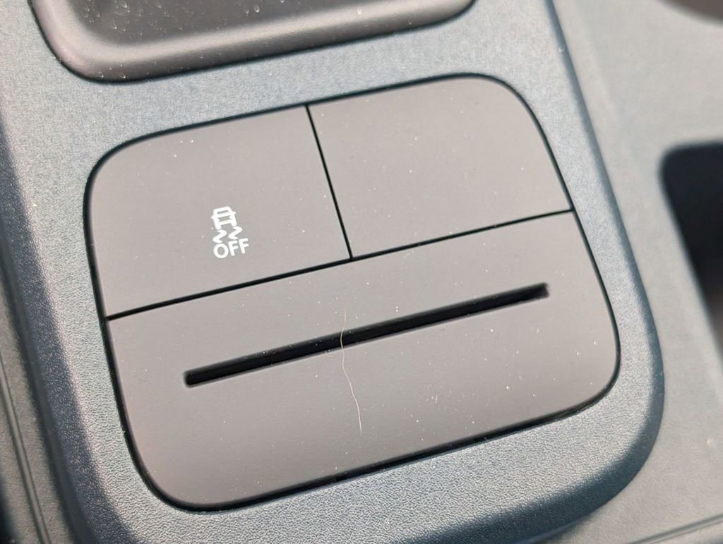 New 2025 Ford Maverick XLT w/ Equipment Group 301A image 34