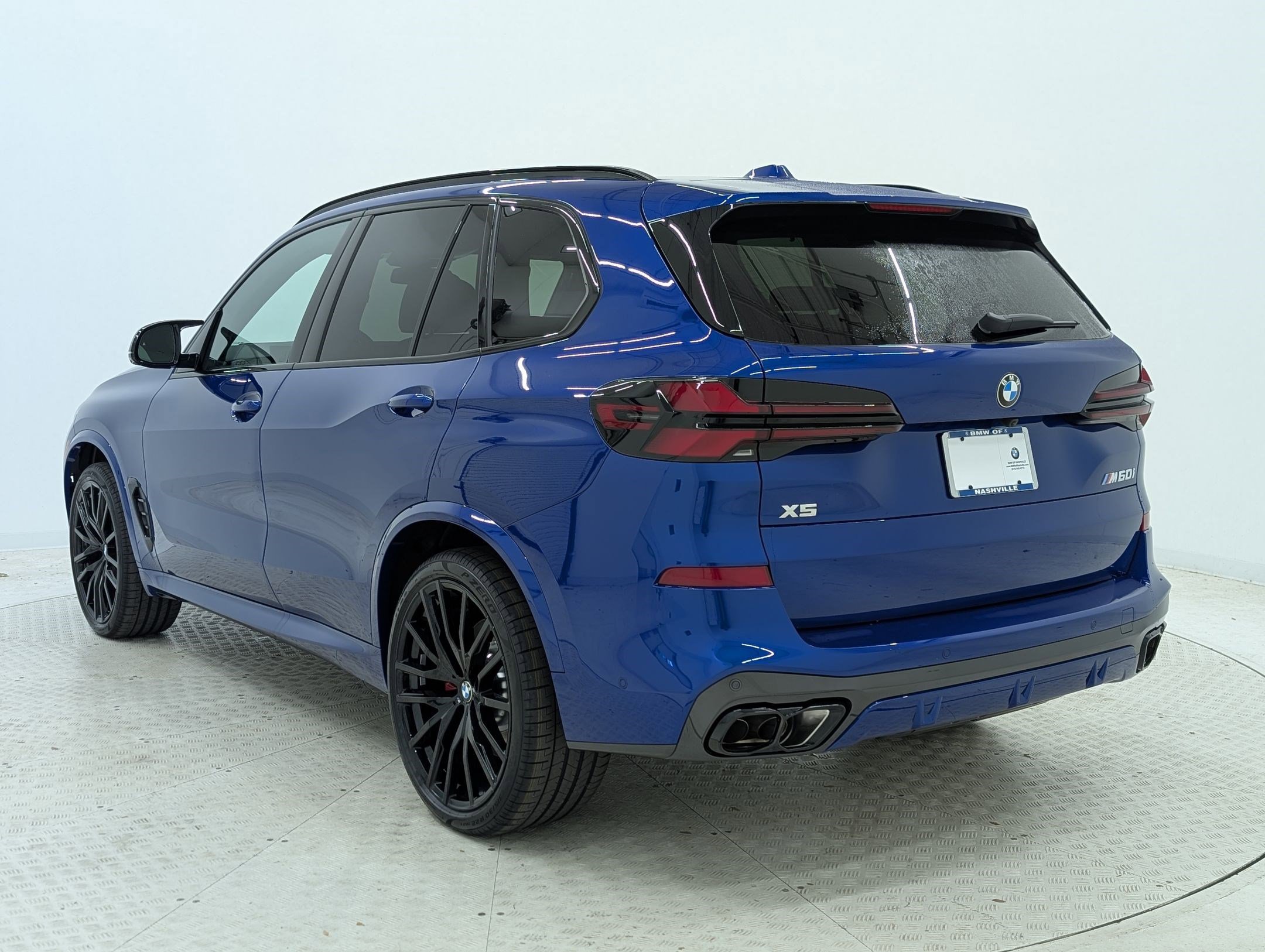 New 2026 BMW X5 M60i image 3
