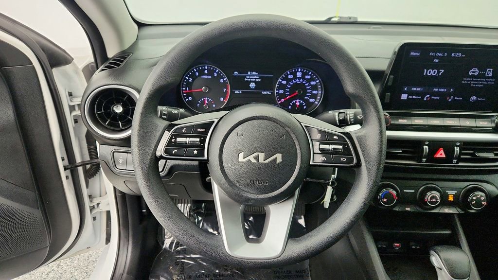 Used 2023 Kia Forte LX image 13