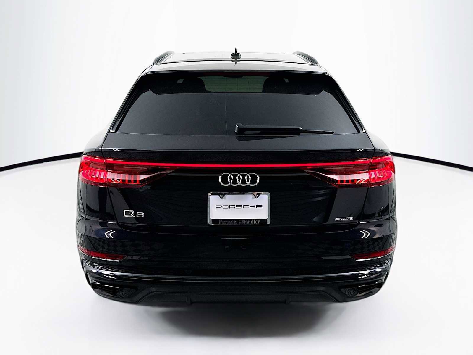 Used 2019 Audi Q8 Prestige AWD/4WD image 10