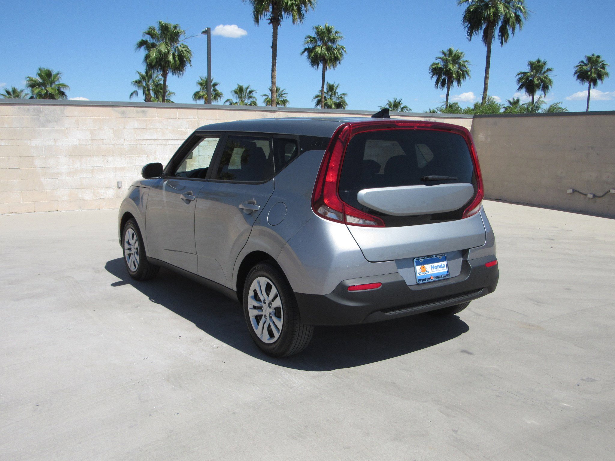 Used 2022 Kia Soul LX image 6