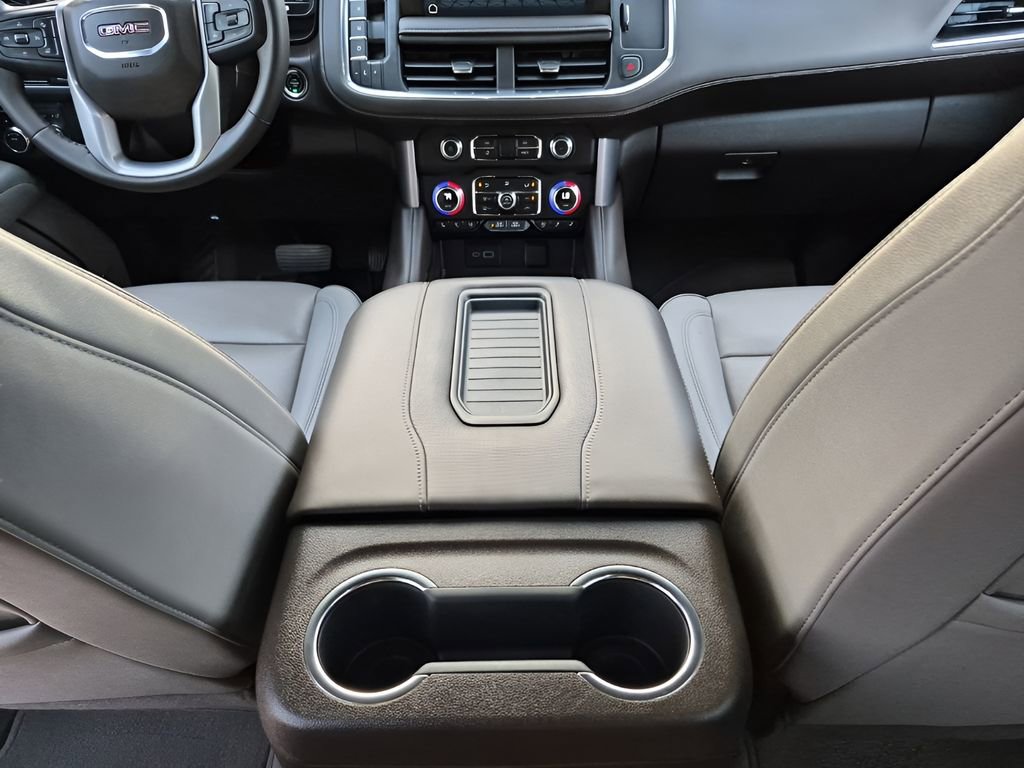 Used 2023 GMC Yukon XL SLT w/ SLT Premium Package image 22