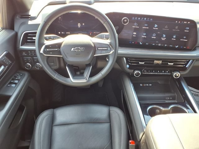 Used 2025 Chevrolet Suburban Z71 AWD/4WD image 9
