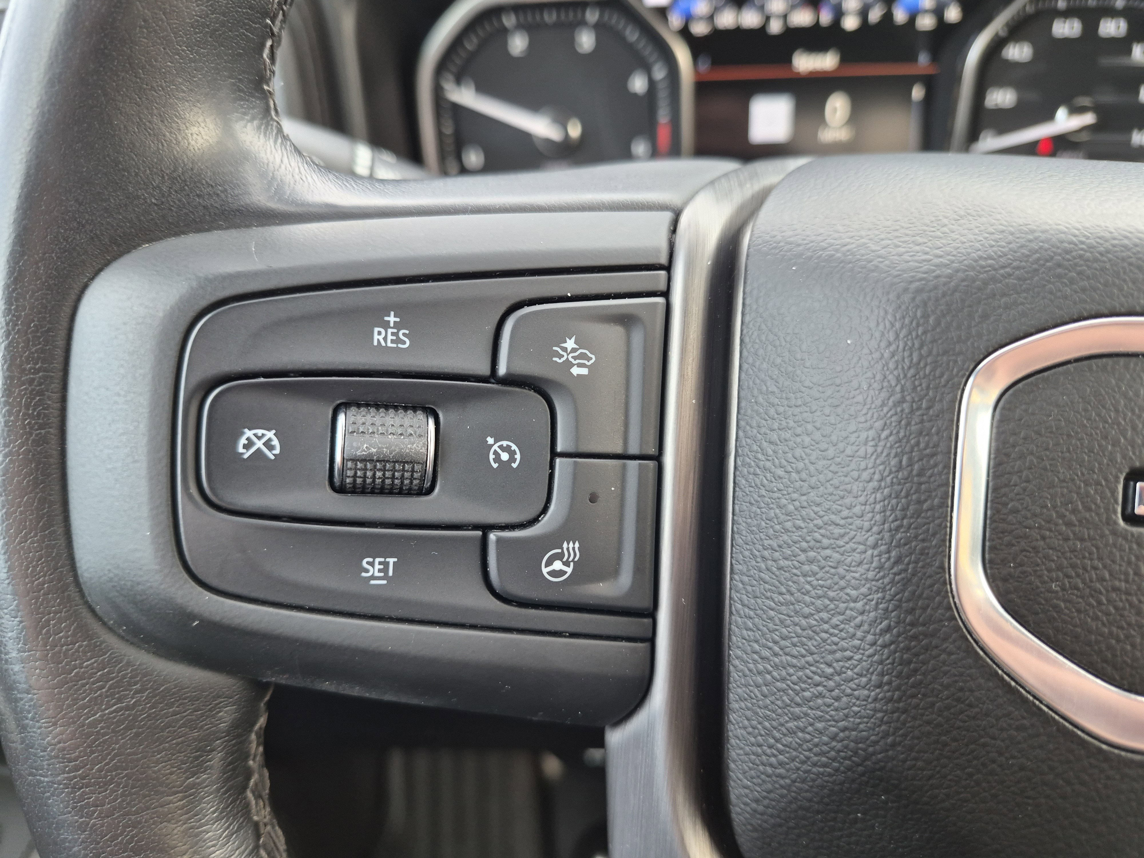 Used 2021 GMC Sierra 2500 Denali w/ Denali Black Diamond Edition image 22