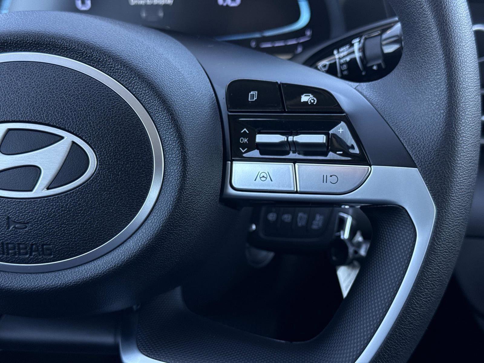 New 2026 Hyundai Elantra SE FWD image 5