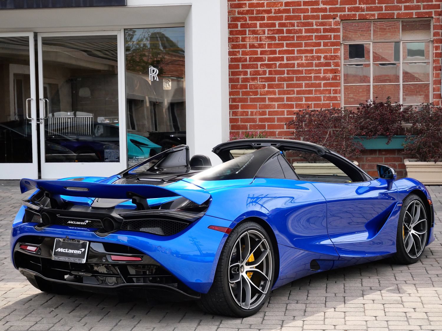 Used 2022 McLaren 720S Luxury RWD image 4