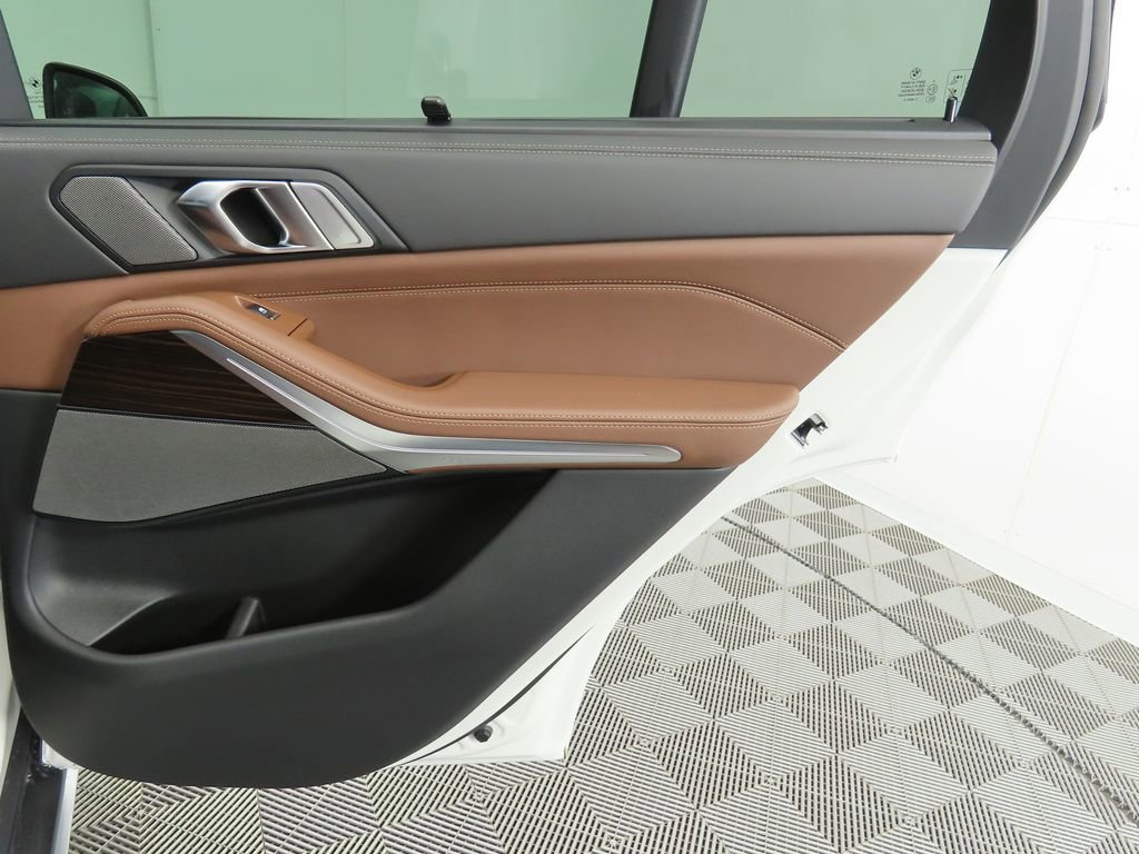 New 2026 BMW X5 xDrive40i w/ Climate Comfort Package image 27