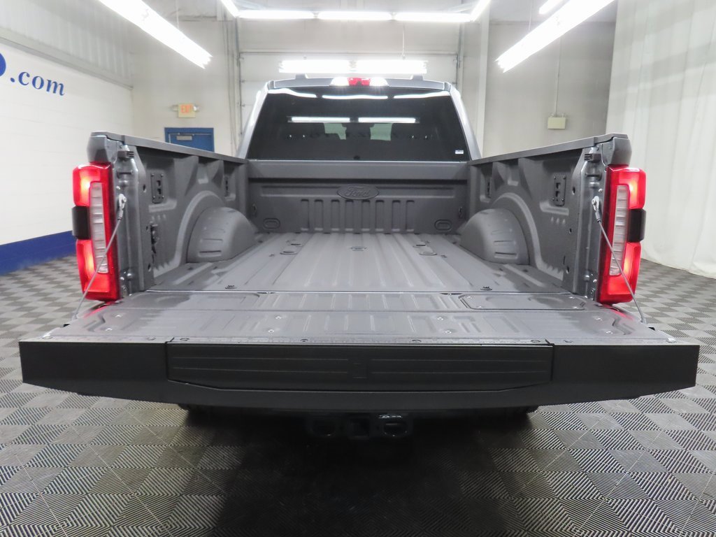 Used 2025 Ford F350 Lariat w/ Black Appearance Package image 44