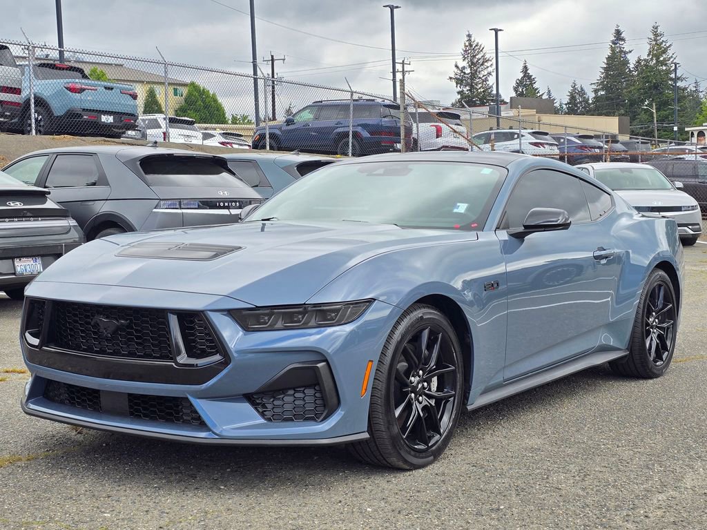 Used 2024 Ford Mustang GT RWD image 3