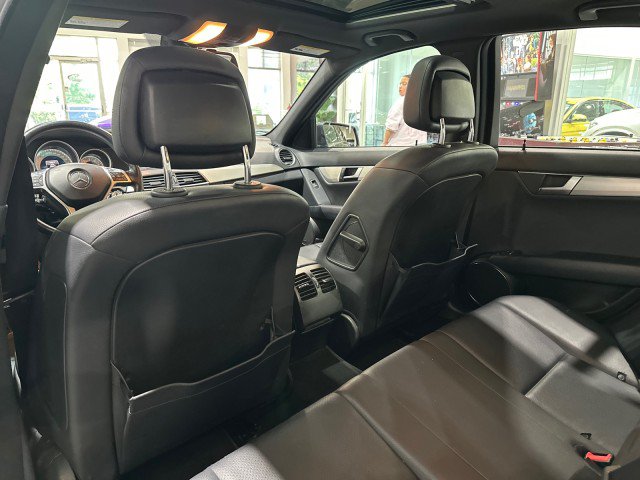 Used 2013 Mercedes-Benz C 250 Sedan image 37