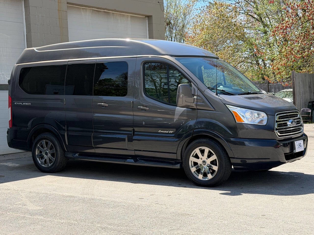 Used 2015 Ford Transit 150 130 Low Roof w/ Exterior Upgrade Package RWD image 4