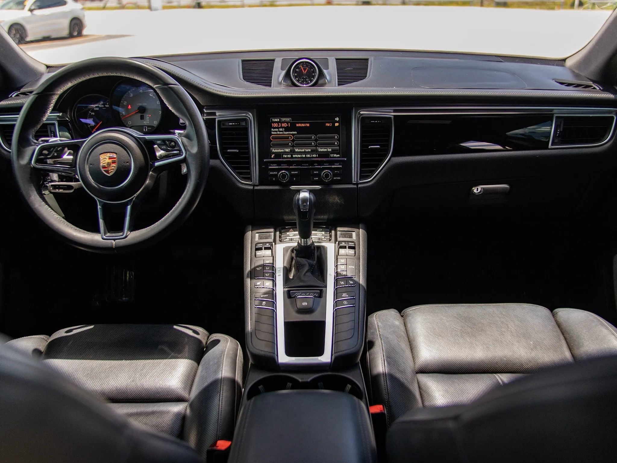 Used 2015 Porsche Macan S AWD/4WD image 31