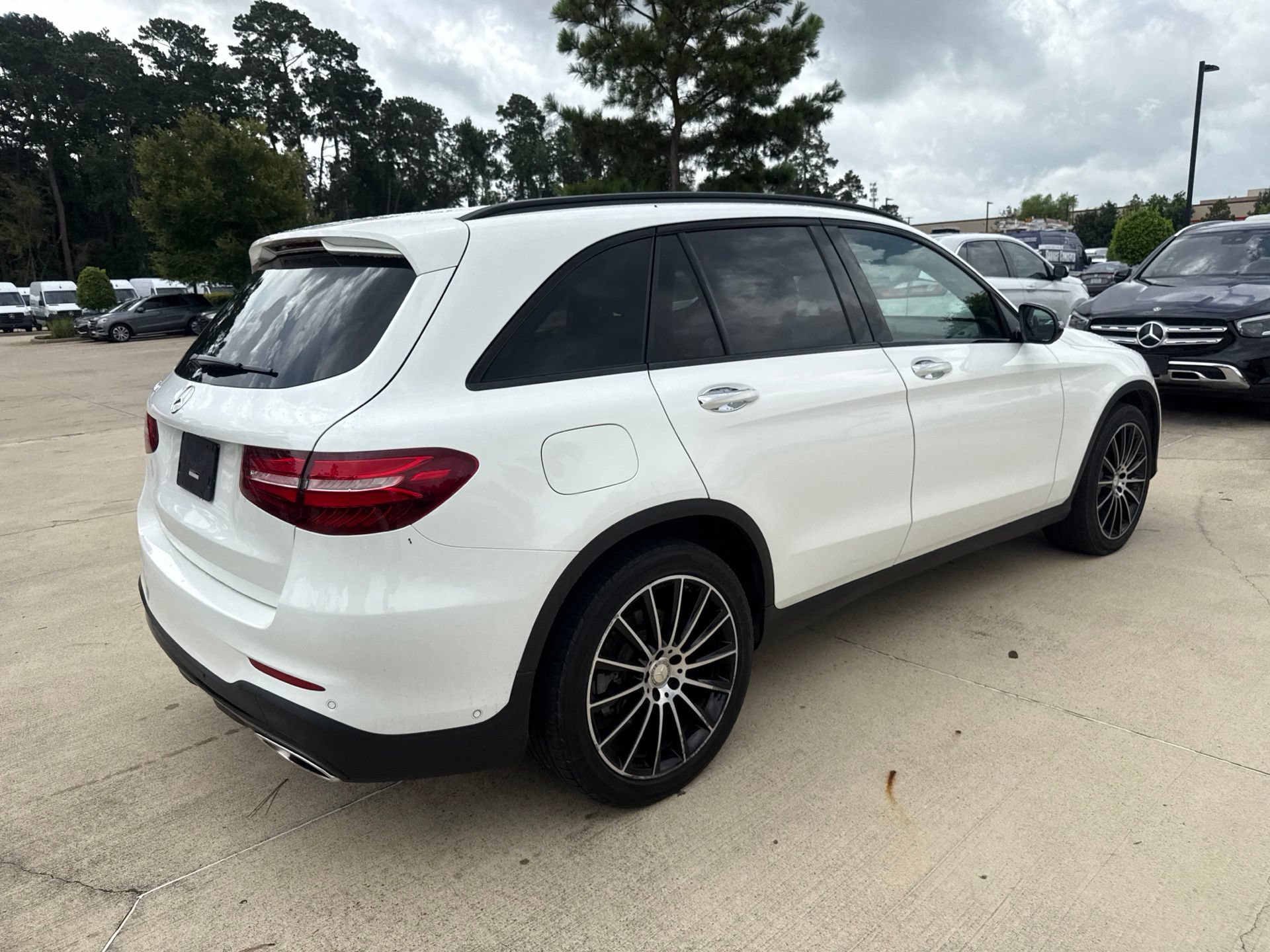 Used 2016 Mercedes-Benz GLC 300 image 4