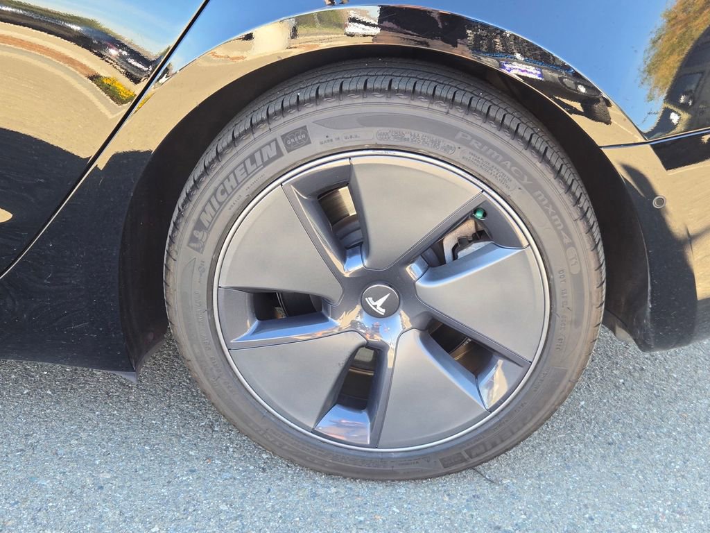 Used 2021 Tesla Model Y Long Range AWD/4WD image 23