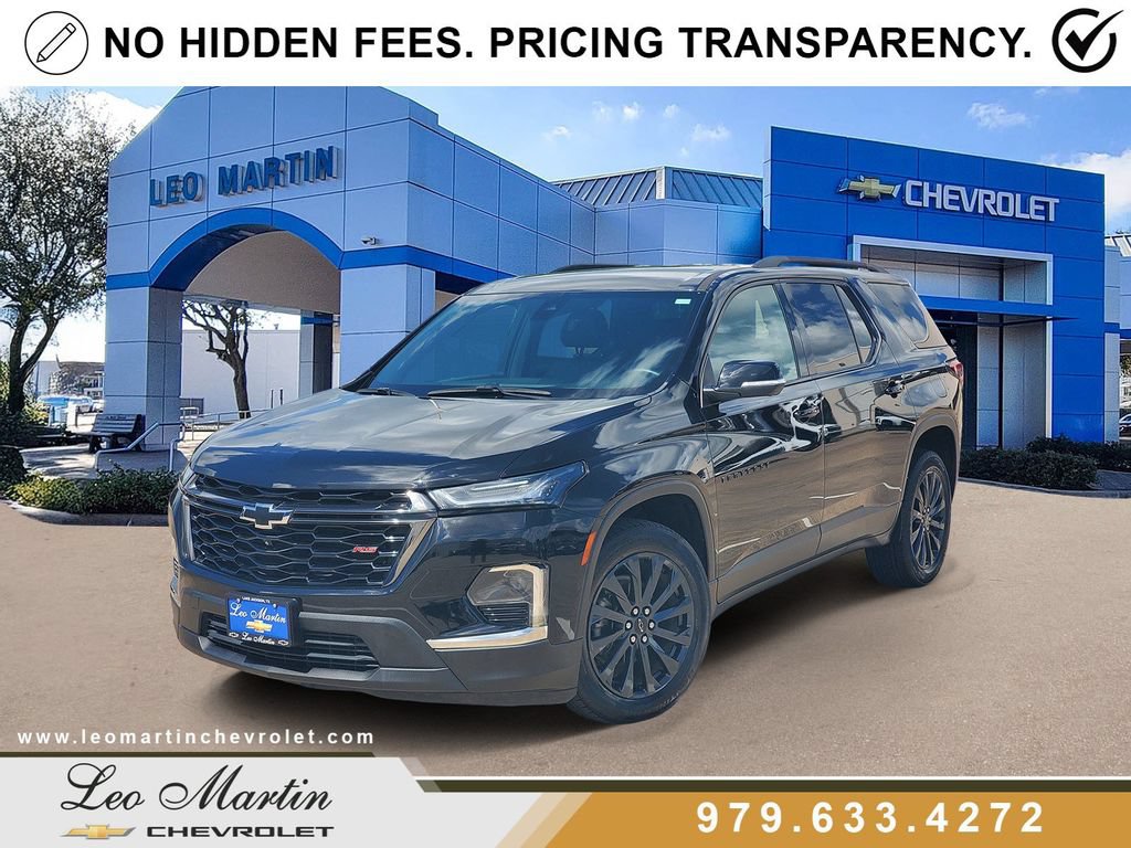 Used 2023 Chevrolet Traverse RS FWD image 1