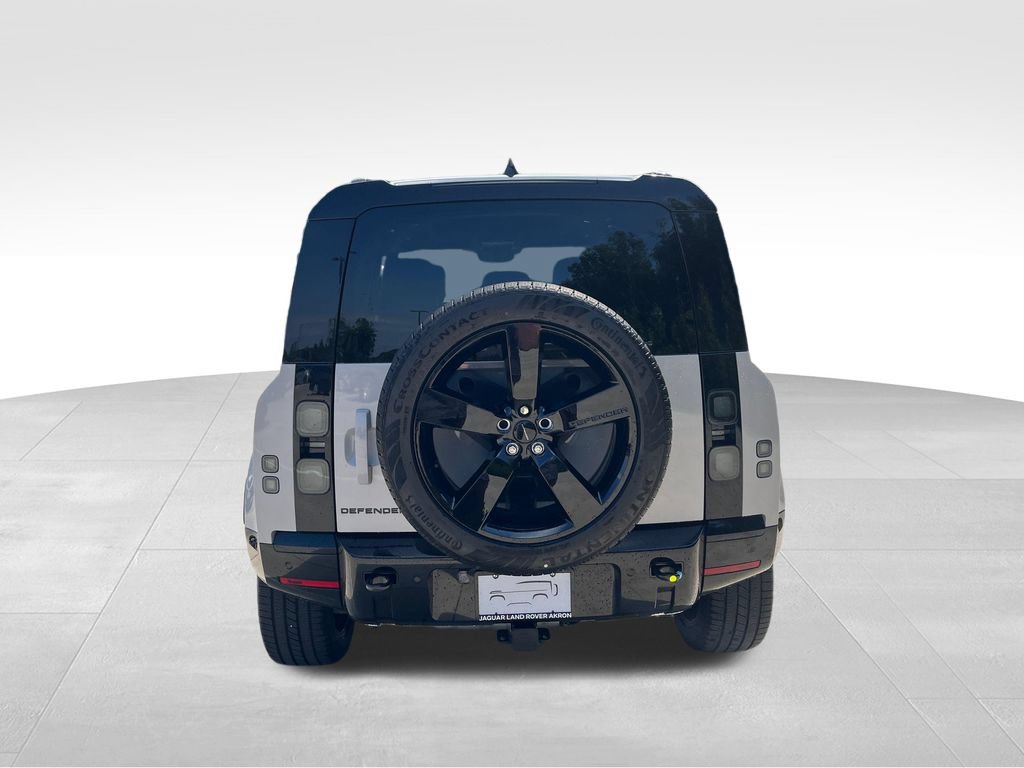 New 2026 Land Rover Defender 110 X-Dynamic SE AWD/4WD image 4