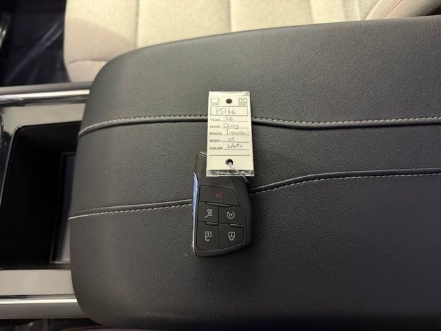 Used 2026 Chevrolet Traverse LT w/ Driver Confidence Package FWD image 23