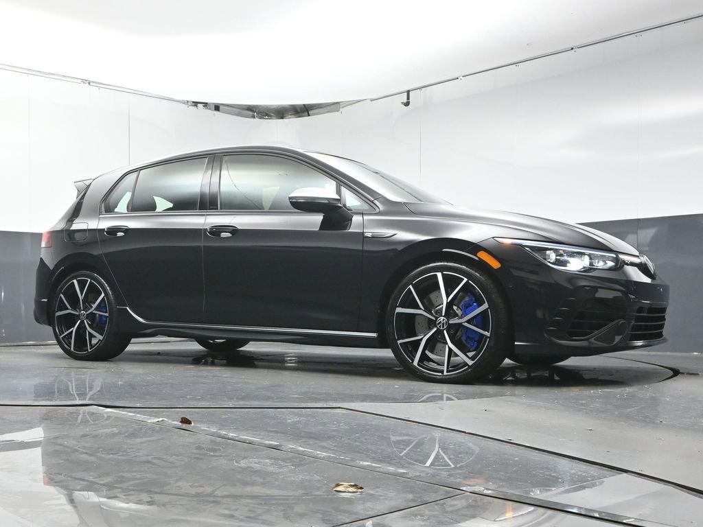 Used 2024 Volkswagen Golf R image 38