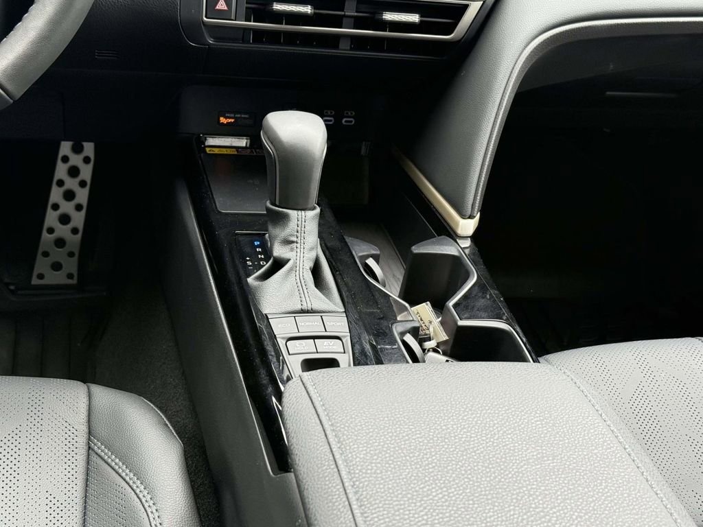 Used 2026 Toyota Camry XSE AWD/4WD image 19