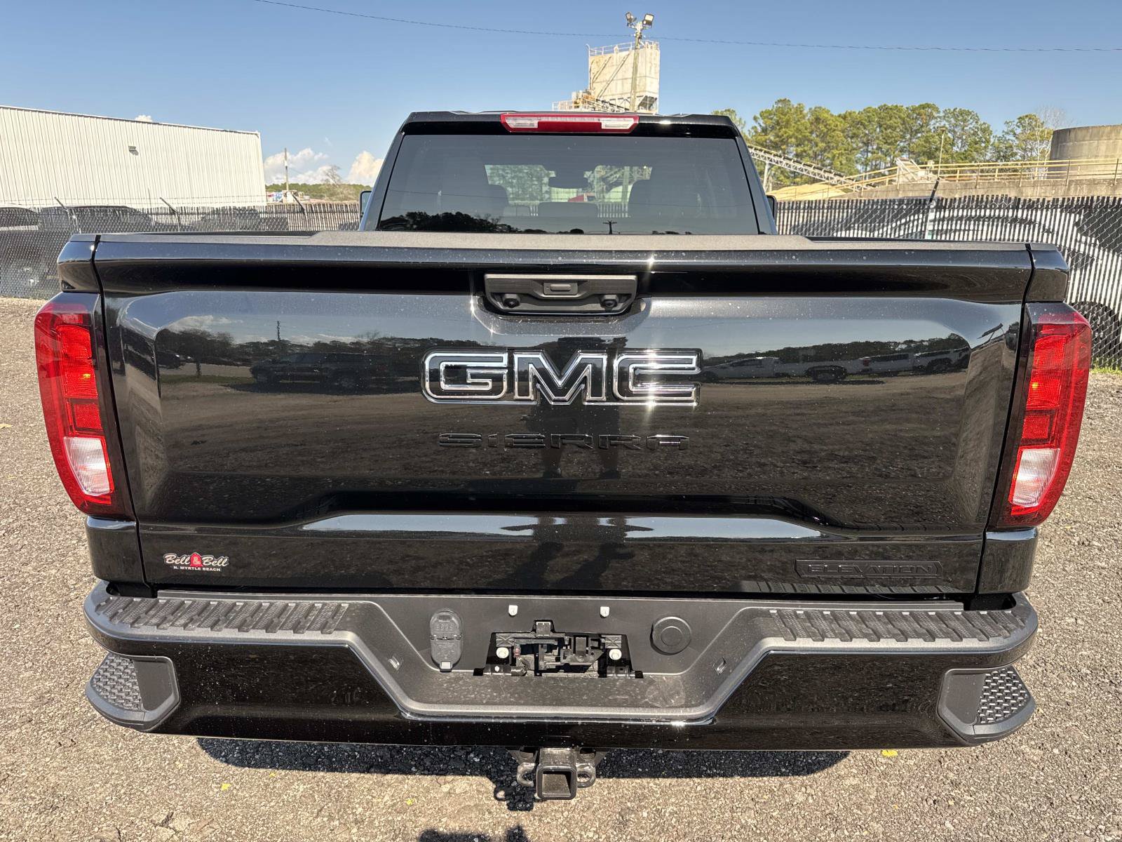 New 2026 GMC Sierra 1500 Elevation w/ LPO, Elevation Black Package AWD/4WD image 4