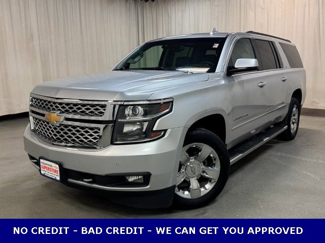 Used 2017 Chevrolet Suburban LT w/ LT Signature Package image 9