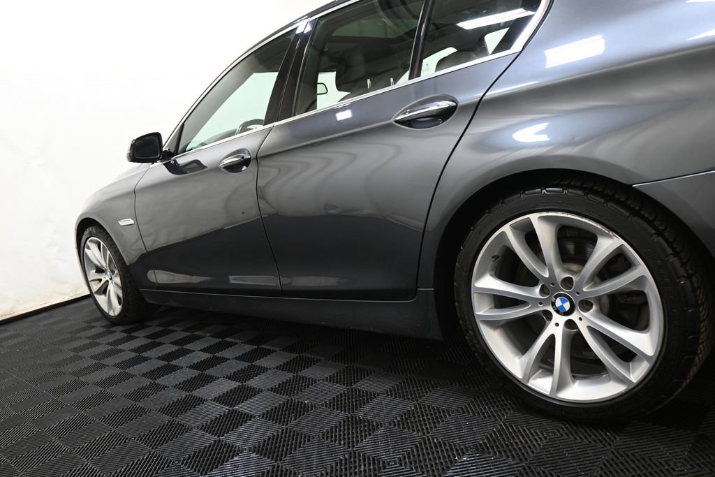Used 2016 BMW 535i xDrive Sedan AWD/4WD image 11