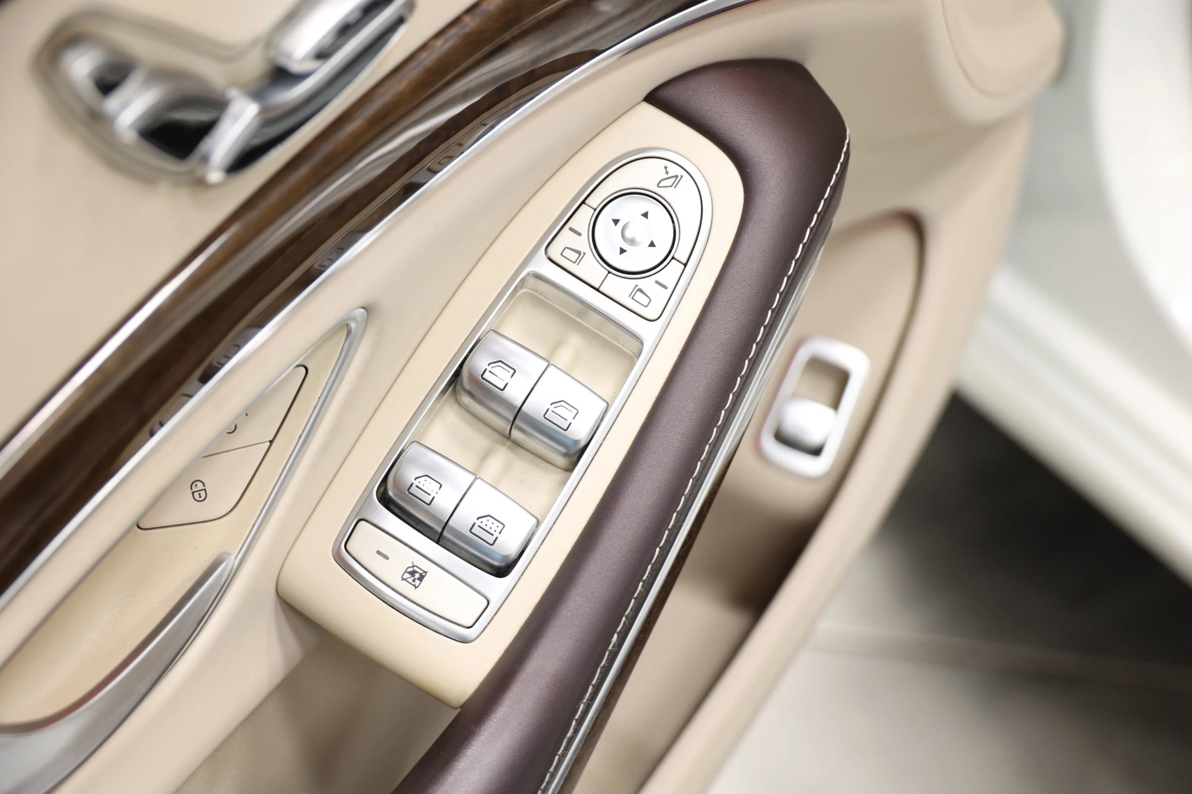 Used 2016 Mercedes-Benz Maybach S 600 image 14